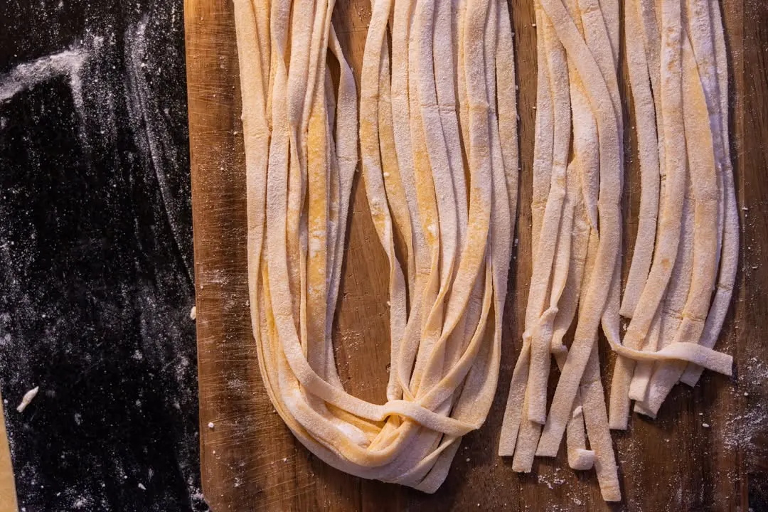 Amasando pasta casera a mano
