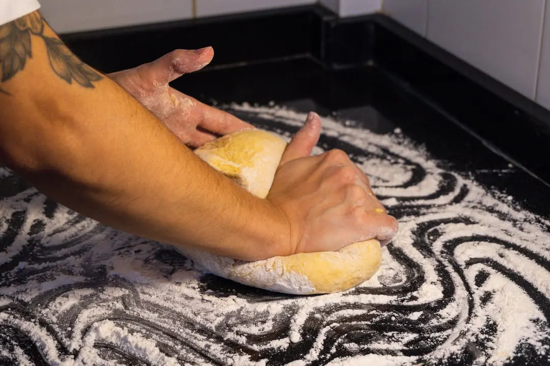 Amasando pasta casera a mano